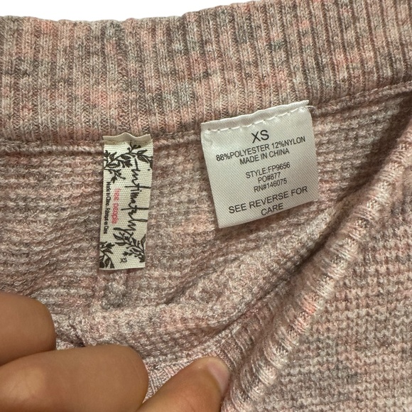 FREE PEOPLE Intimately Free pink & grey knit lounge pant - size xs - Picture 2 of 8